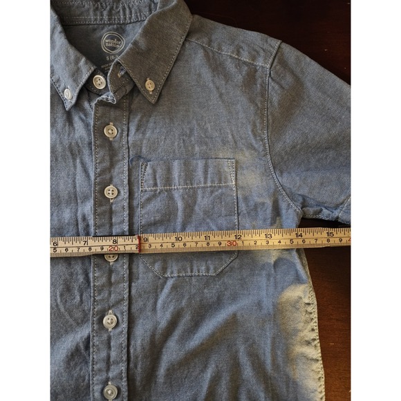 Boys Chambray Short Sleeve Button-up Shirt (Size Small 6/7) - Picture 3 of 4